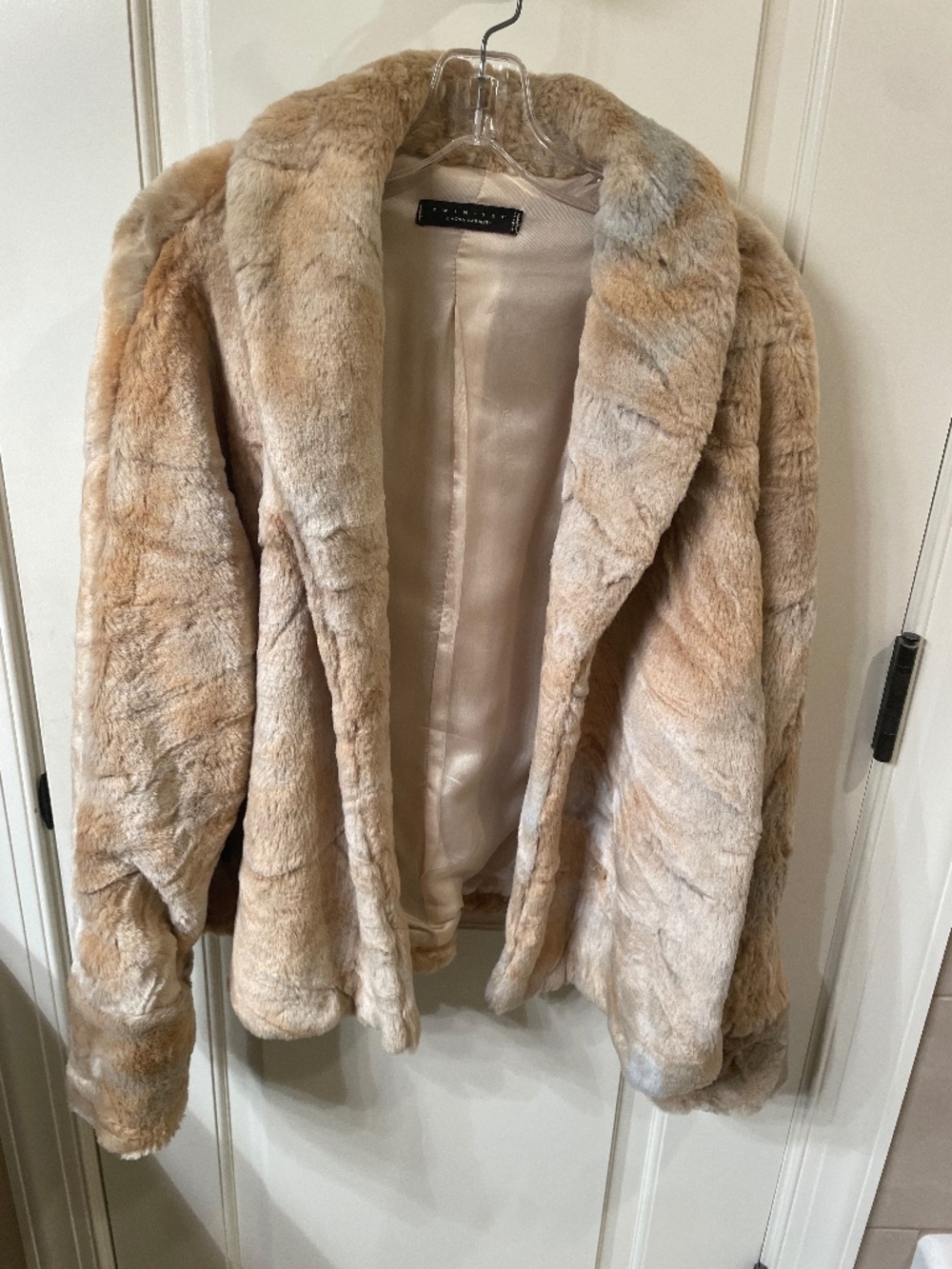 Simon’s Barbieri Rein set faux fur jacket